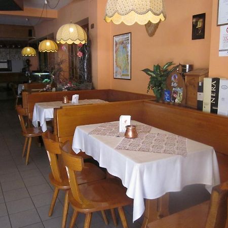 Albergo Leon Bianco Moggio Udinese Zewnętrze zdjęcie
