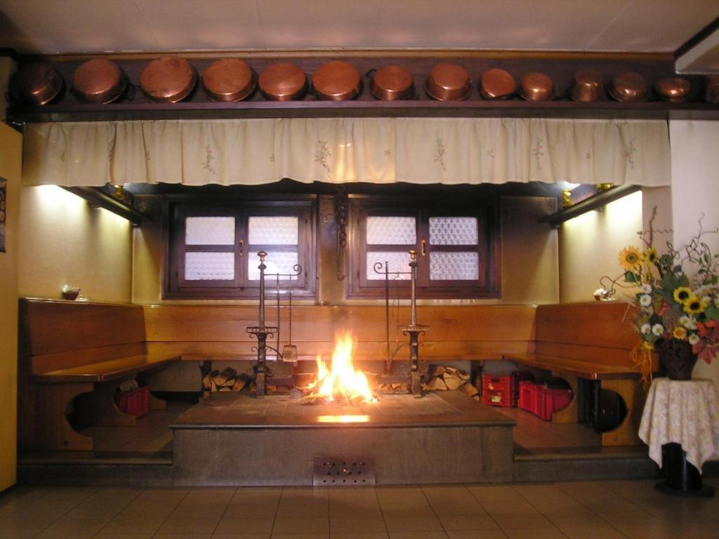 Albergo Leon Bianco Moggio Udinese Zewnętrze zdjęcie